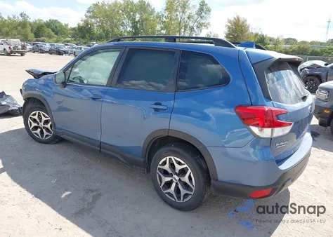 2021 Subaru Forester Premium z USA, uszkodzony, nr VIN JF2SKAFC8MH436226